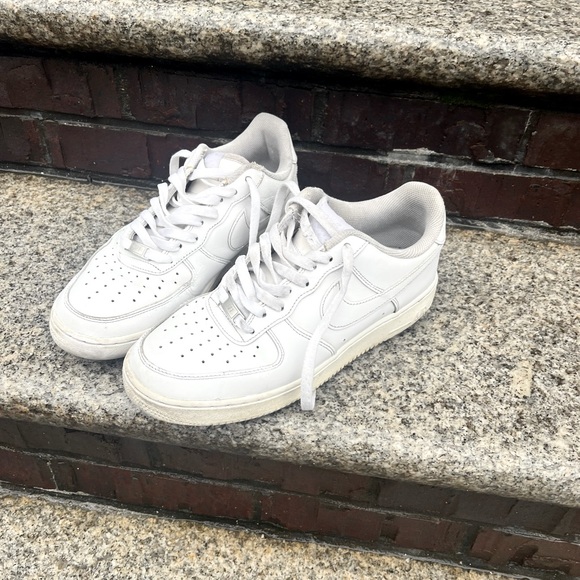 Air Force ones, scuffs that I already whitened and cleaned and barely worn - Picture 1 of 2